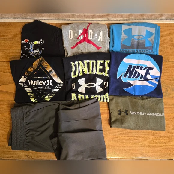 Under Armour and Nike T-Shirts Bundle - Picture 1 of 6